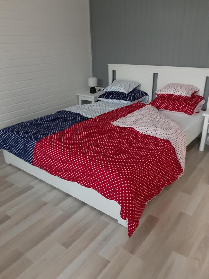 Jade Vendeghaz Apartment Papa Ngoại thất bức ảnh