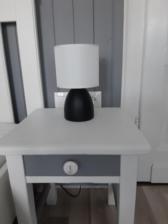 Jade Vendeghaz Apartment Papa Ngoại thất bức ảnh