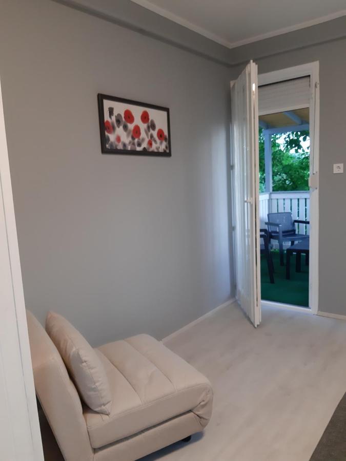 Jade Vendeghaz Apartment Papa Ngoại thất bức ảnh