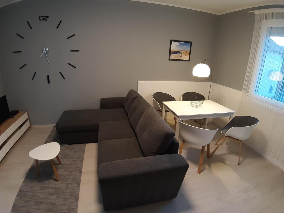 Jade Vendeghaz Apartment Papa Ngoại thất bức ảnh