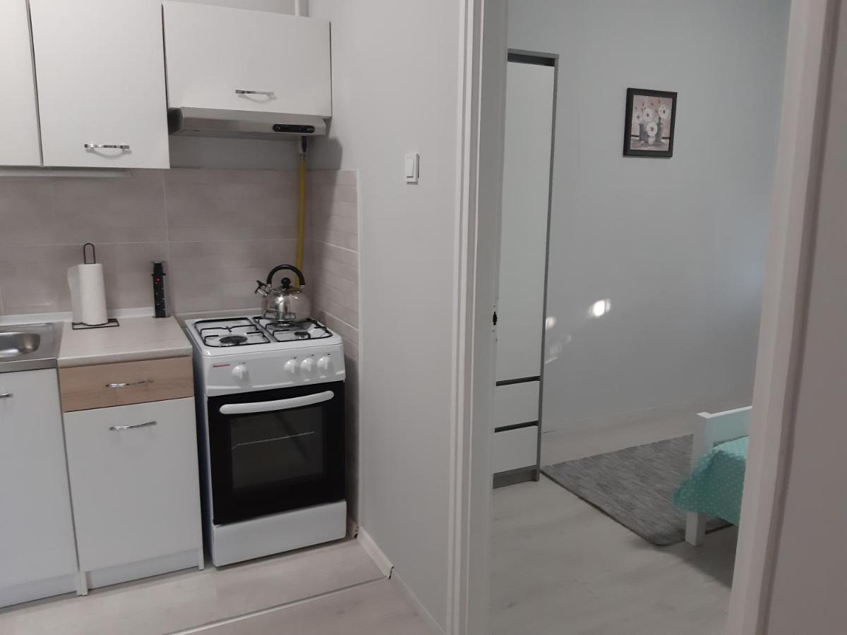 Jade Vendeghaz Apartment Papa Ngoại thất bức ảnh