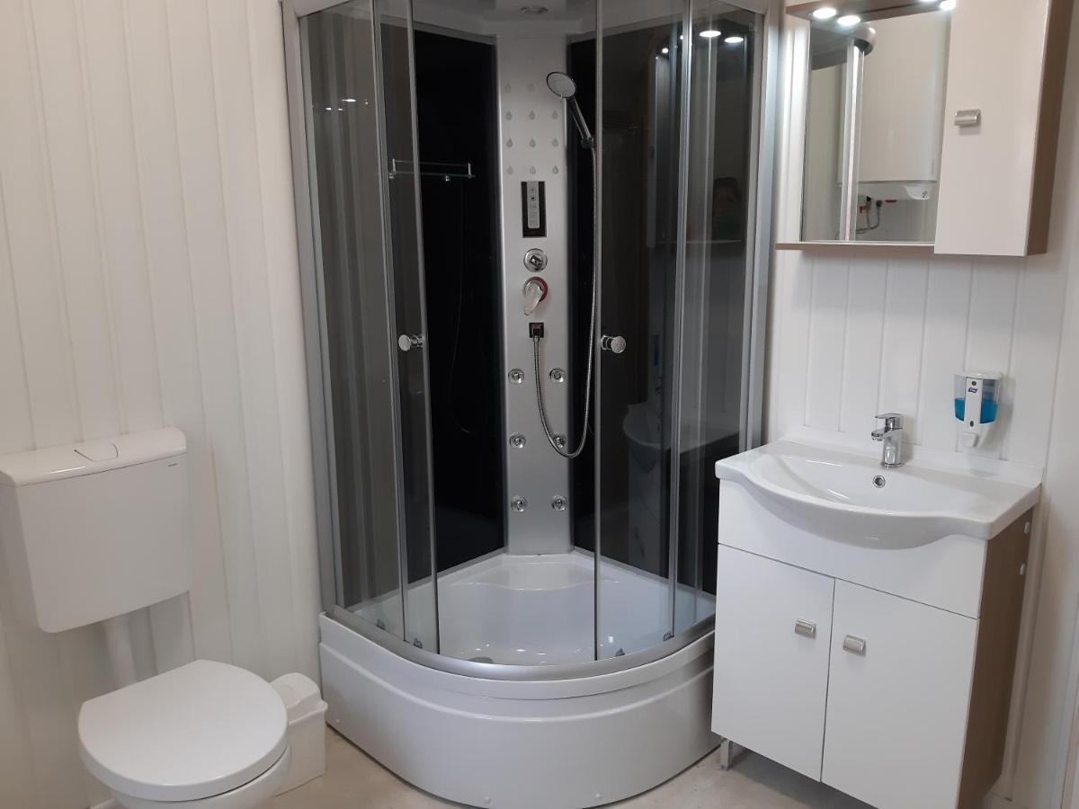 Jade Vendeghaz Apartment Papa Ngoại thất bức ảnh